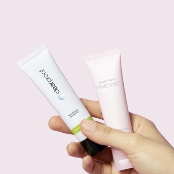 MK Deep-Cleansing Charcoal Mask & Moisture Renewing Gel Mask Mini Set - Picture 3 of 3